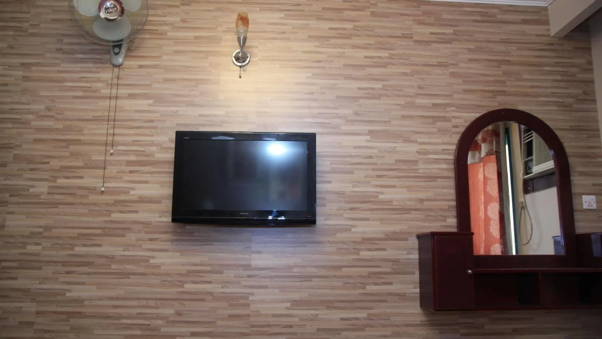 Sutchi Hotel Dubai